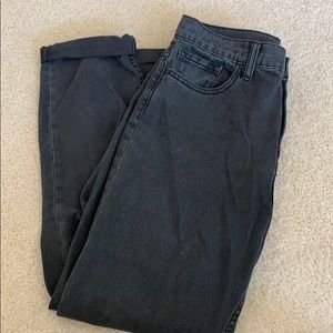 urban outfitters mom jeans